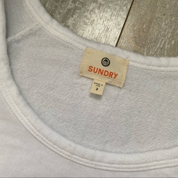 NWOT Sundry Multi Love Sweatshirt - Size Medium - Picture 3 of 5